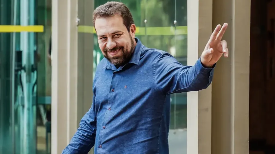 Boulos almoça no bandejão do Planalto um dia após posse como ministro