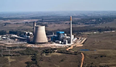 Brasil ainda subsidia eletricidade a carvão enquanto busca liderança climática na COP30