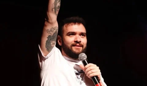 Governo dos EUA cancela visto de humorista Tiago Santineli após piada sobre Charlie Kirk