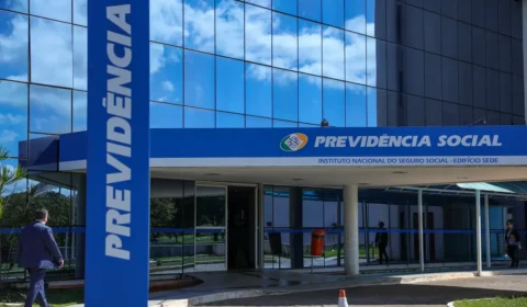 Governo devolve R$ 2,8 bilhões a aposentados com descontos indevidos