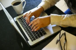 Empreendedorismo feminino tem 20% menos inadimplência, aponta estudo da Serasa