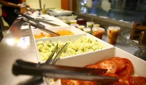 Entenda as mudanças feitas pelo govenro Lula no vales-refeição e alimentação