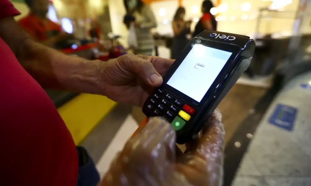 Ticket e VR obtêm liminares na Justiça contra novas regras do PAT