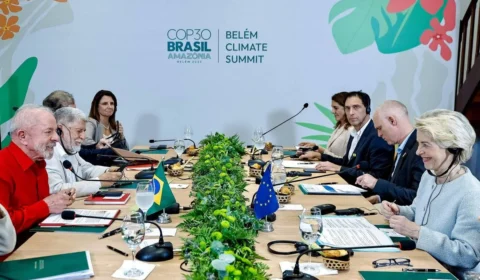 Lula pede menos discurso e mais ação em artigo sobre a COP30
