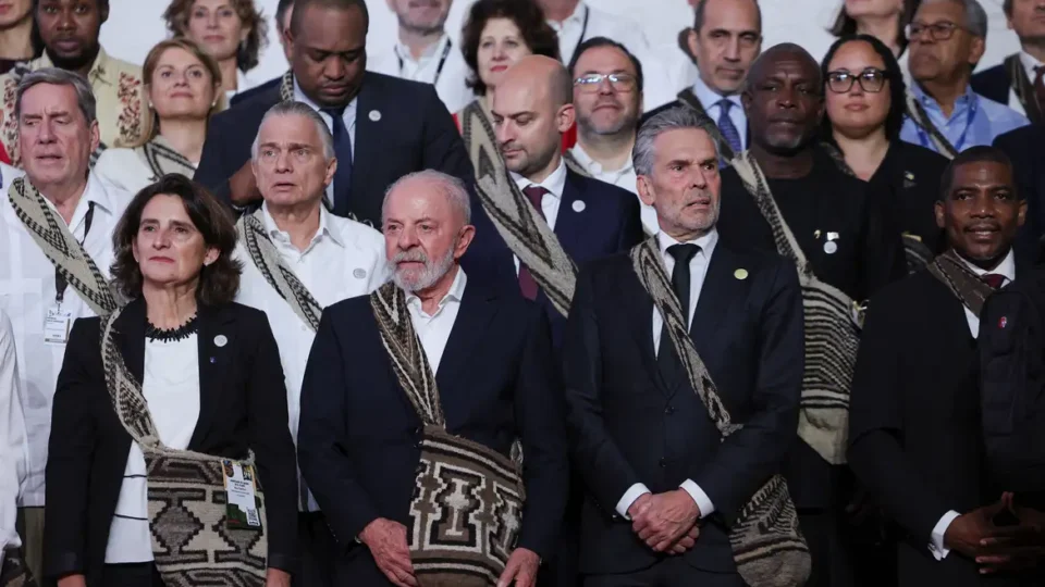 Lula critica ‘velhas retóricas’ que justificam intervenção em países