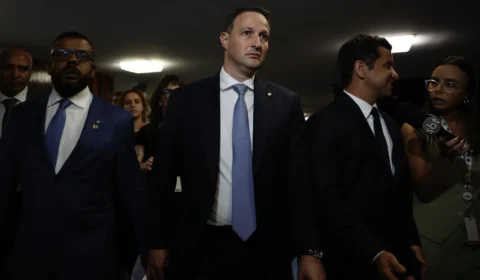 Em quarta versão do PL Antifacção, Derrite mantém impasse e segue incomodando governo