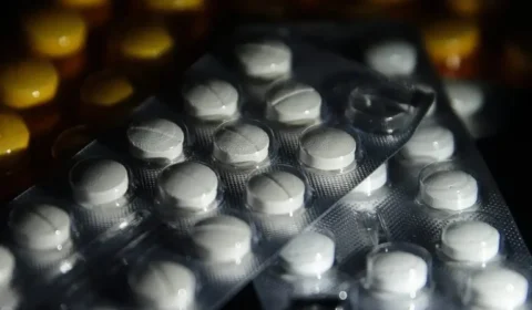 Contrariando Trump, estudo reforça que uso de paracetamol na gravidez não causa autismo