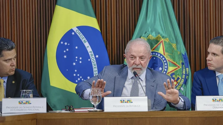 Governo avalia vetar ‘jabutis’ da MP do setor elétrico que favorecem carvão e térmicas