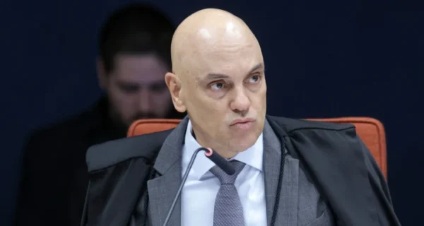 Moraes manda presidentes de tribunais explicarem descumprimento de regra do STF sobre penduricalhos