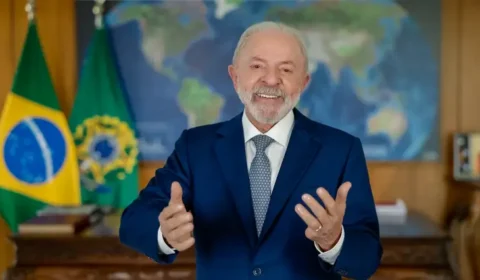 Isenção do IR injeta R$ 28 bilhões na economia, diz Lula