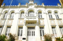 Recife é primeira capital a aprovar ‘Dia do Estado Laico’; projeto vai à sanção