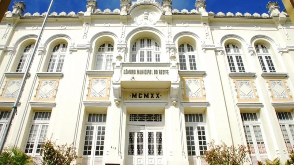 Recife é primeira capital a aprovar ‘Dia do Estado Laico’; projeto vai à sanção
