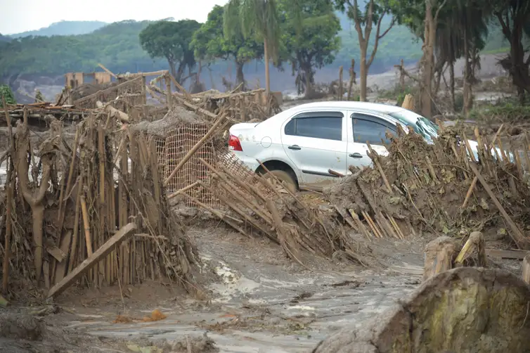 Distrito de Bento Rodrigues, em Mariana (MG), atingido pelo rompimento de duas barragens de rejeitos da mineradora Samarco (Antonio Cruz/Agência Brasil) - Antonio Cruz/ Agência Brasil
