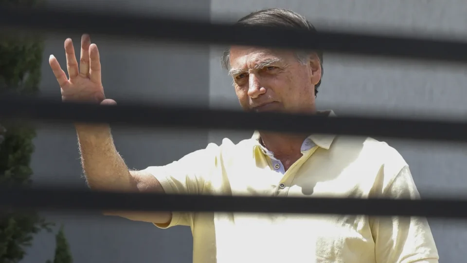 STF decide manter prisão preventiva de Bolsonaro por unanimidade