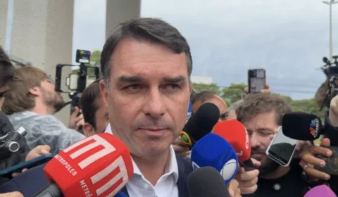 Sensacionalista: Flavio quer instalar telão na porta da PF na final da libertadores para reunir multidão