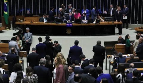 Bancada cristã apoia indicação de Messias para fazer andar pautas antiaborto no STF