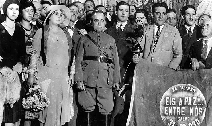 Getúlio Dornelles Vargas toma posse após a Revolução de 1930. Foto: reprodução