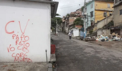 Comando Vermelho amplia presença na Amazônia com drogas, garimpo e madeira
