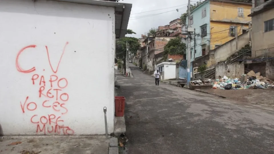 Comando Vermelho amplia presença na Amazônia com drogas, garimpo e madeira