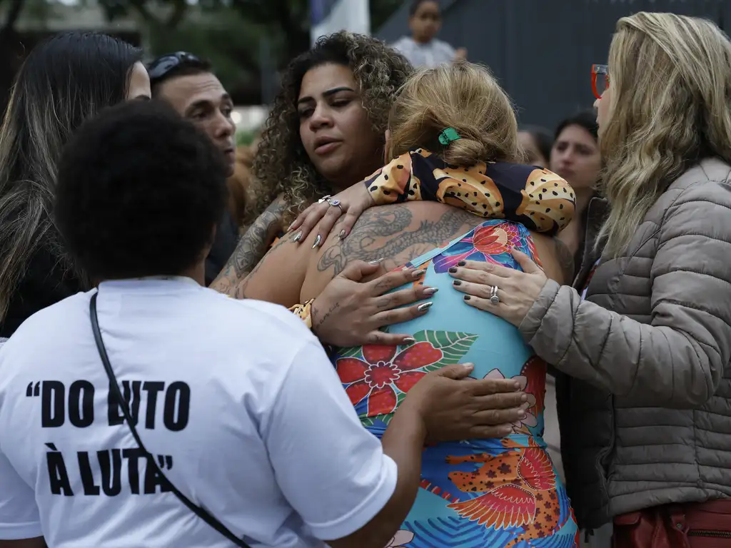 ‘Ninguém sabe onde está o corpo do meu irmão’: famílias sofrem com desamparo após chacina