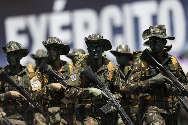 STJ proíbe Forças Armadas de afastar militares por transição de gênero