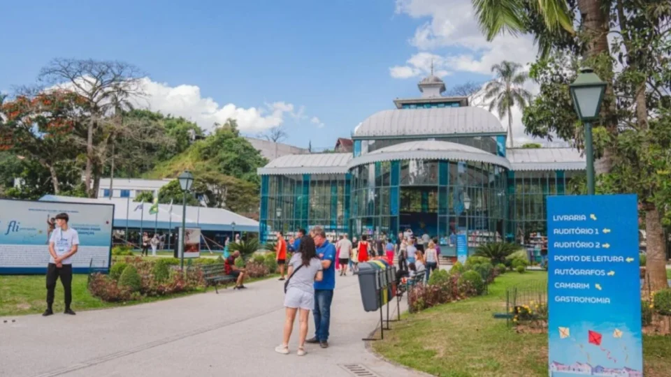 Em 2ª edição, Flipetrópolis celebra Antônio Torres e importantes nomes da literatura brasileira