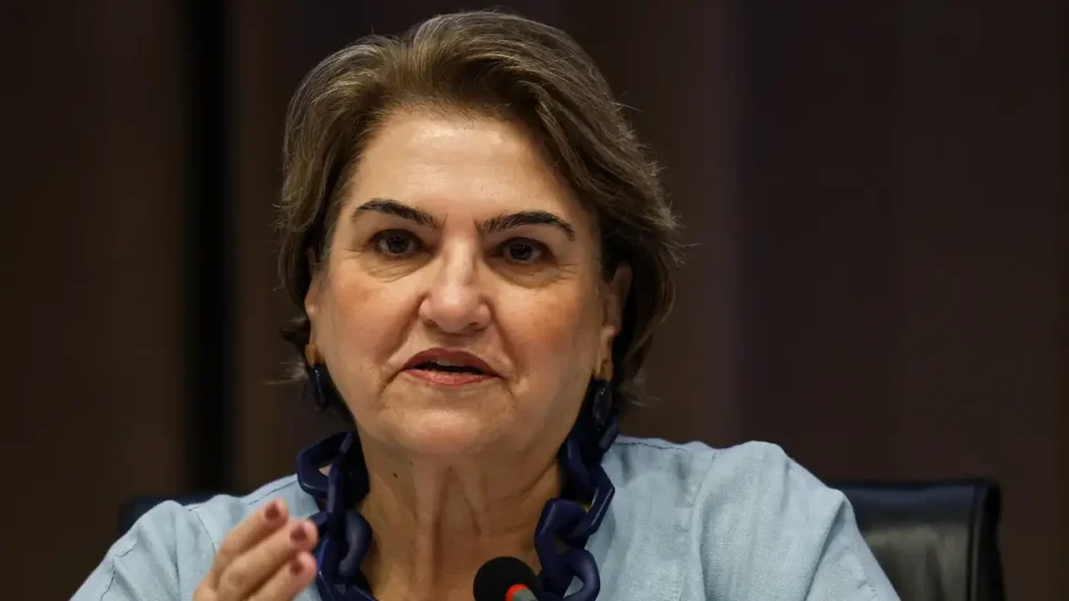 Pensão para filhos de vítimas de feminicídio deve começar em dezembro