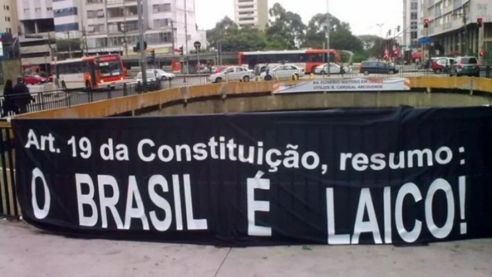 Laicidade e religião no Brasil: o limite entre religião e Estado no país atualmente
