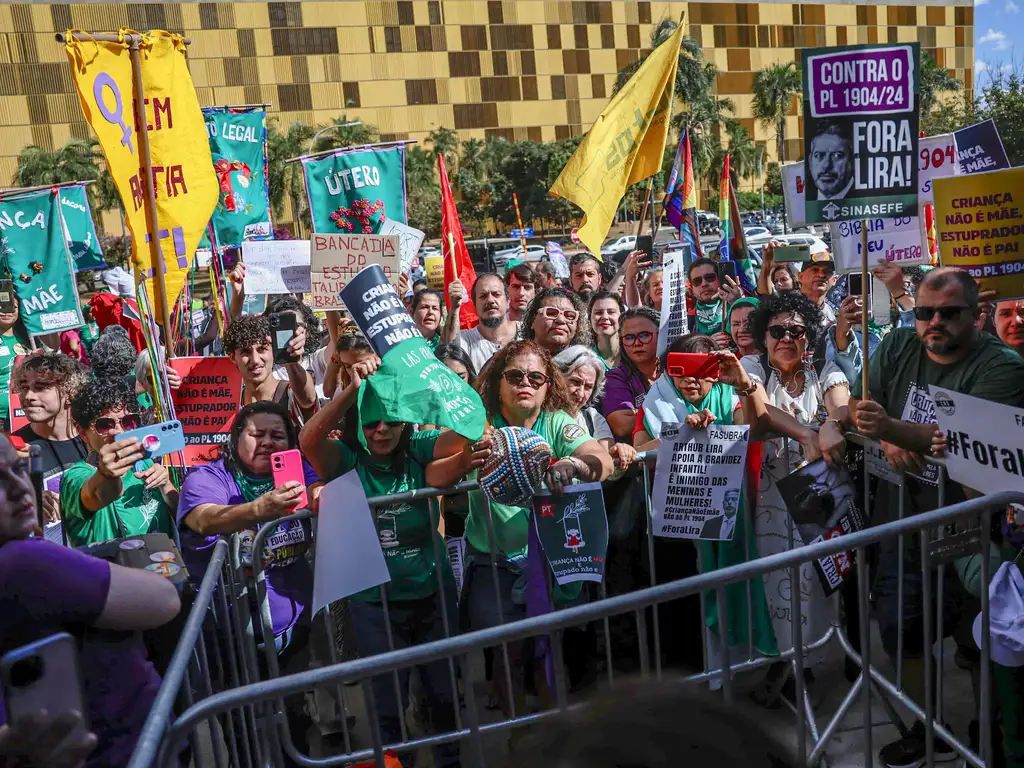 Câmara, projeto, aborto legal