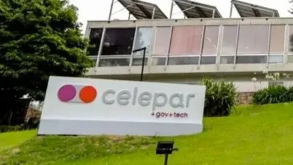 Flávio Dino cobra explicações do governo Ratinho Jr. sobre venda da Celepar