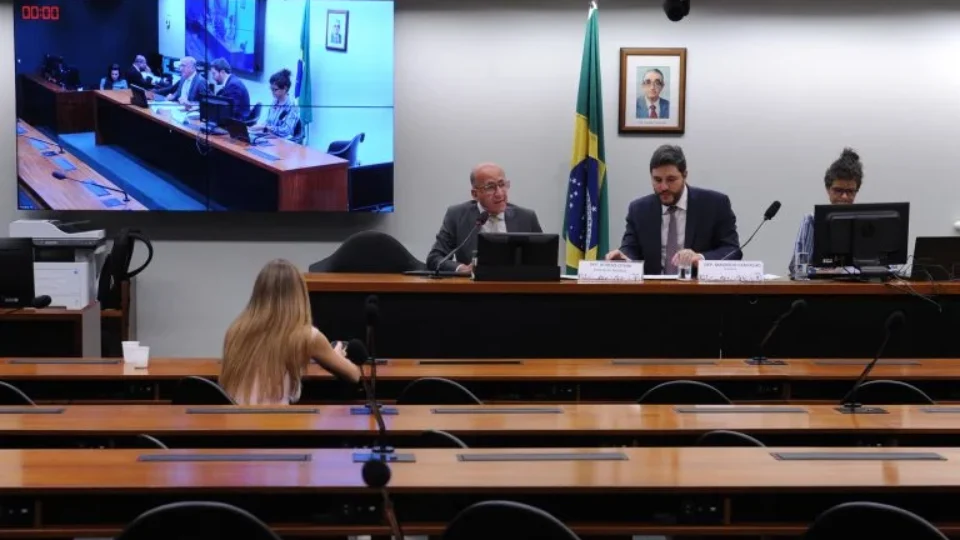 65% dos professores da educação básica serão isentos do Imposto de Renda, diz governo
