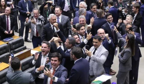 370 VOTOS QUE AJUDAM O CRIME