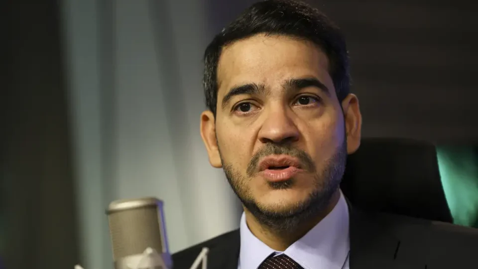 Lula anuncia Jorge Messias para o STF nesta quinta-feira