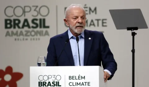 Lula lamenta mortes e envia ministros ao Paraná após tornado