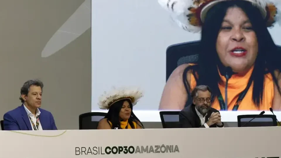 Brasil lança declaração global contra racismo ambiental na Cúpula dos Líderes