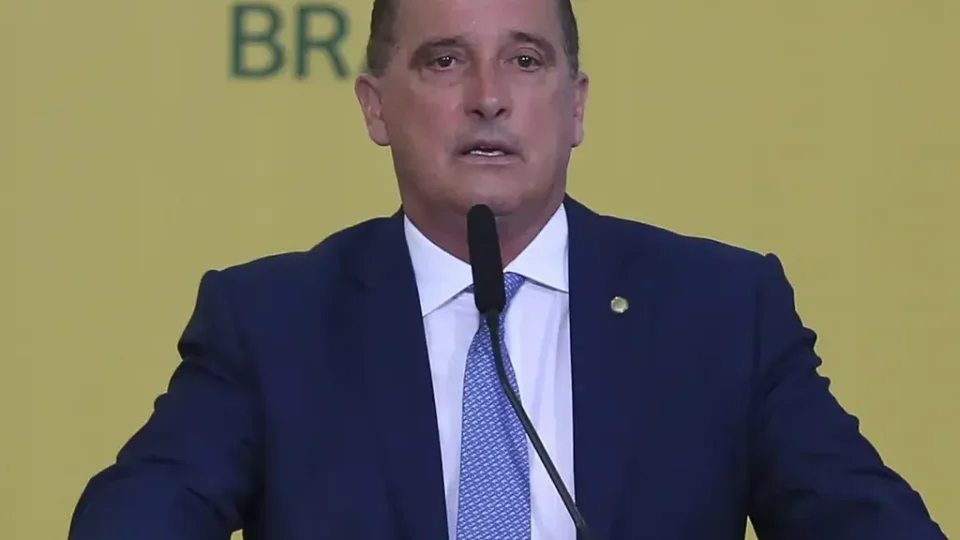 Onyx visita gabinete de Marinho antes de depor na CPMI do INSS