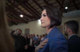 Crise sem precedentes entre Michelle e filhos de Bolsonaro ameaça campanha de Flávio