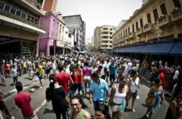 Veja a lista nomes e sobrenomes mais populares no Brasil, segundo o IBGE