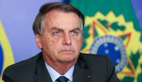 Bolsonaro deixa prisão para passar por cirurgia em hospital em Brasília