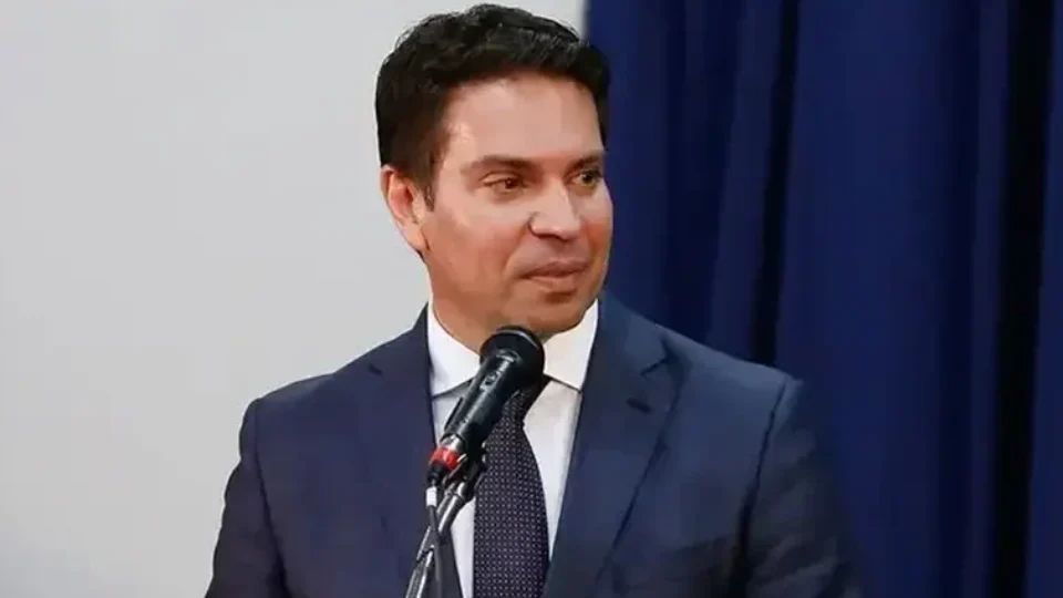 Ramagem gastou R$ 12 mil com publicidade e assinou contrato de aluguel mesmo foragido