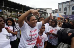 A guerra dos homens e o luto da mulher