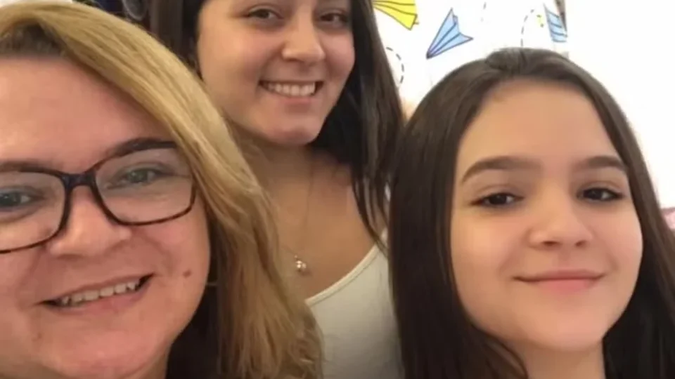 Mãe da atriz Mel Maia é encontrada morta em casa, no Rio de Janeiro