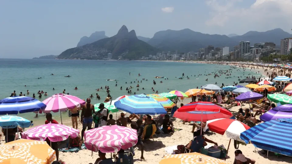 Rio de Janeiro bate recorde de turistas internacionais em 2025