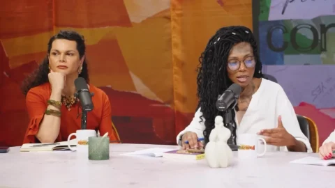 Sara Zara sobre o problema da falta de educação sexual para crianças e adolescentes