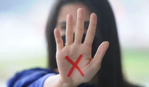 4 em cada 10 brasileiras não reconhecem agressões vividas como violência contra a mulher