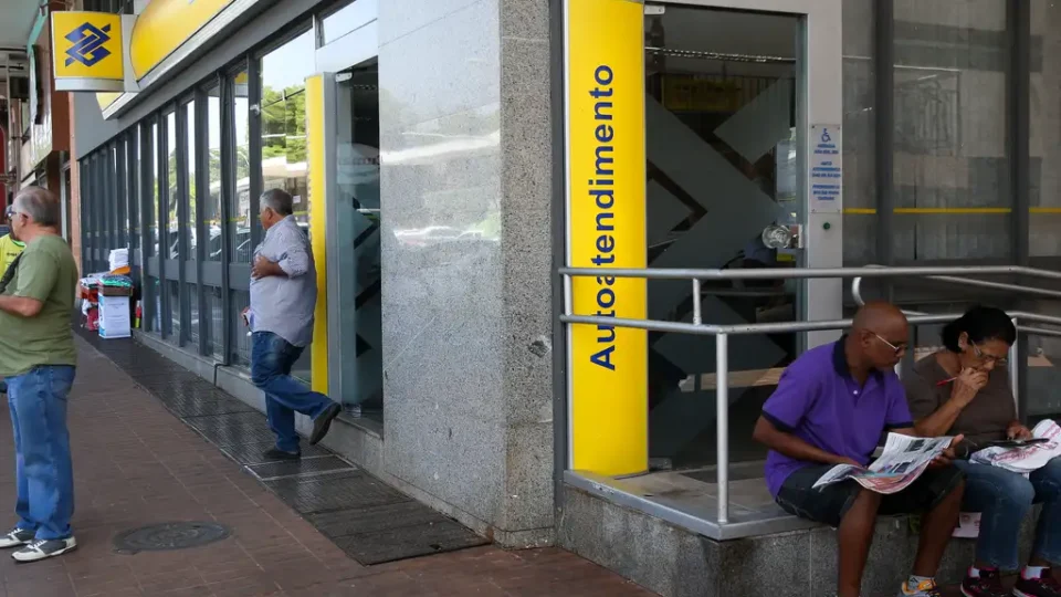 Saiba como será o expediente dos bancos no Natal e no Ano Novo