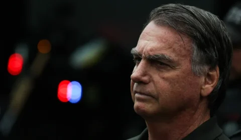 Justiça suspende benefícios vitalícios durante prisão de Jair Bolsonaro