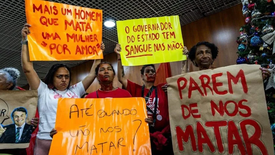 MTST faz ato em secretaria da gestão Tarcísio em meio a casos de feminicídio