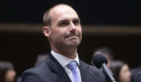 PT entra com mandado de segurança no STF pedindo afastamento imediato de Eduardo Bolsonaro
