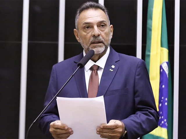 Líder em desmate, RO recebe 1 a cada 3 máquinas pesadas pagas com emendas na Amazônia